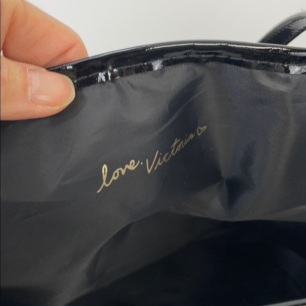 Victorias secret tote bag w/attached make up bag - Picture 5 of 12